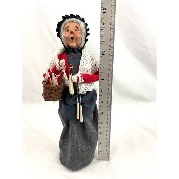 VTG Byers Choice Caroler Figurine 13" Woman Dipped Candles in Basket 1999 - Picture 5 of 14